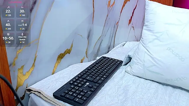 yourcuteneighbourr webcam
