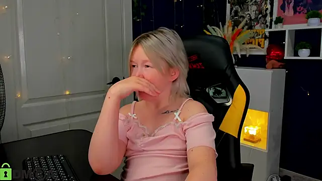 Sara_Robinson webcam