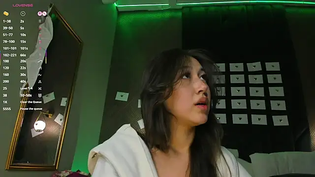 Nelly_Kimm webcam