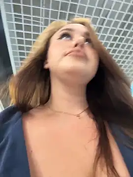 KiraSunshine webcam