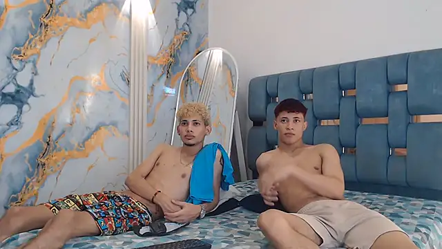 YOUNG_BOYS_HELL webcam