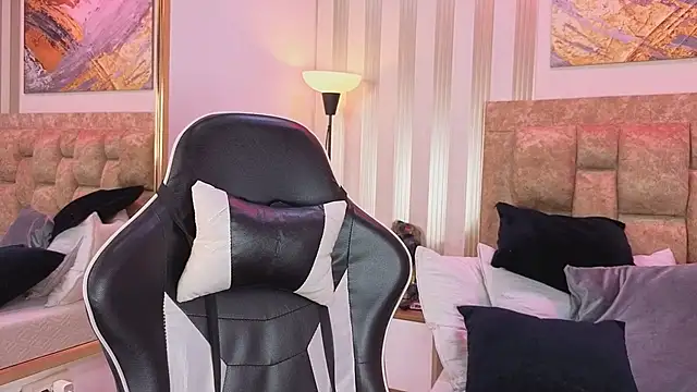 lilith_pink__ webcam