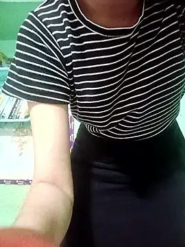pyaari_tara webcam