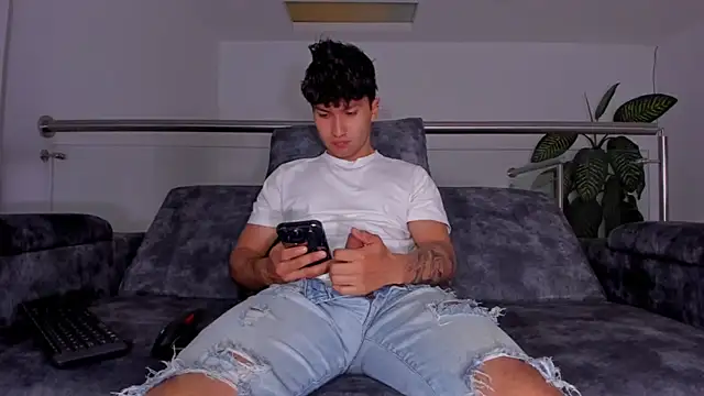 Valerio_James7
