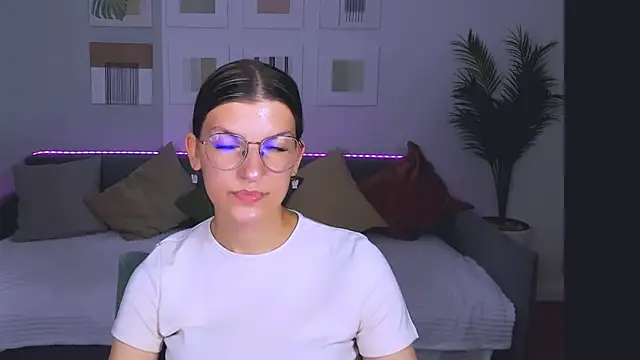 AnnaThorne webcam