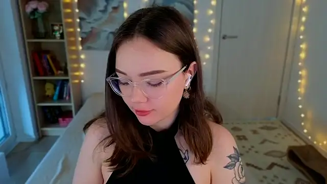 MilenaSaint webcam