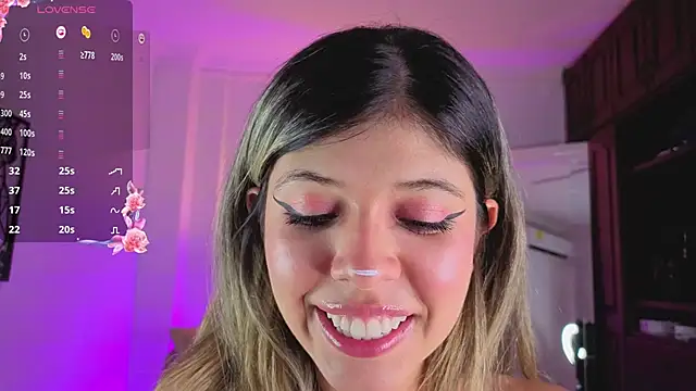 Watch NATAASHA___ live on EroticFlix - High definition streams