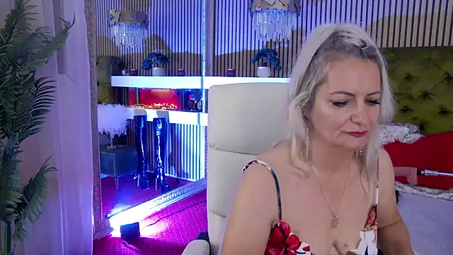 LadyTouch webcam