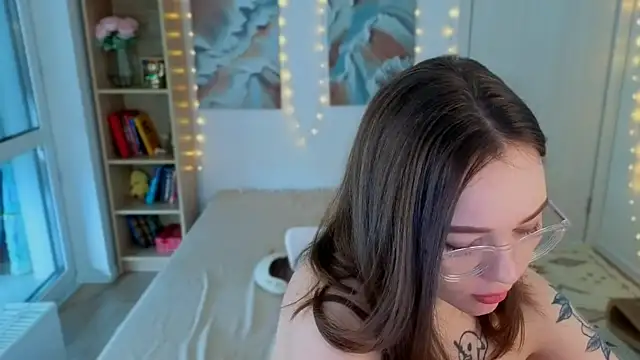 MilenaSaint webcam