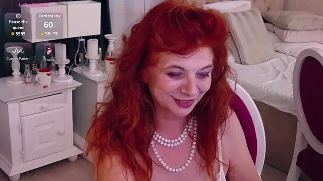 GiselleFox webcam
