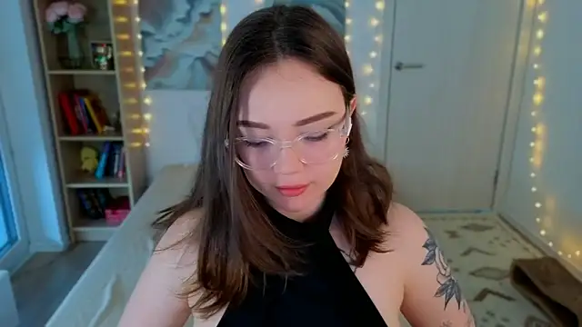 MilenaSaint webcam