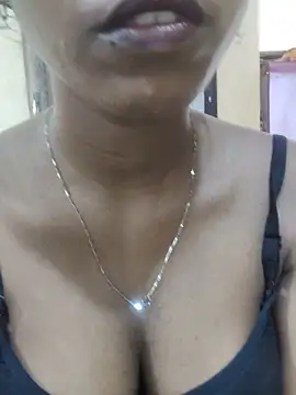 Simran_0011 live cam on StripChat