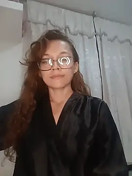 Lannah__ live cam on StripChat