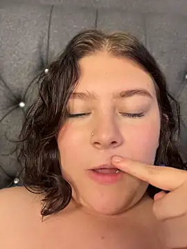 cotton_07 live cam on StripChat
