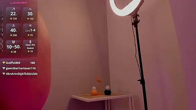 sophiaa_sensual (F young) - shake ass