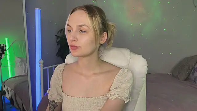 _Vikky_Moon_ webcam