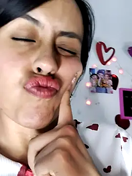 queen_ashly (F young) - Play anal 🔥