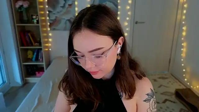 MilenaSaint webcam
