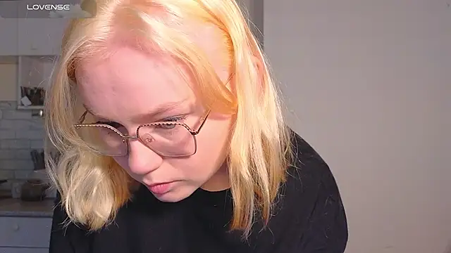 soft_focus live cam on StripChat