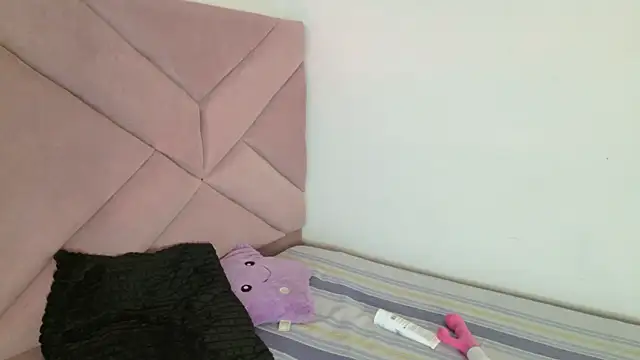 eva_sin18 live sex cam
