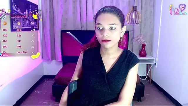 luisa__torres webcam