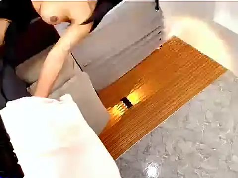 MiaFuckingWill webcam