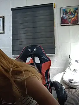 CockBiter83 webcam