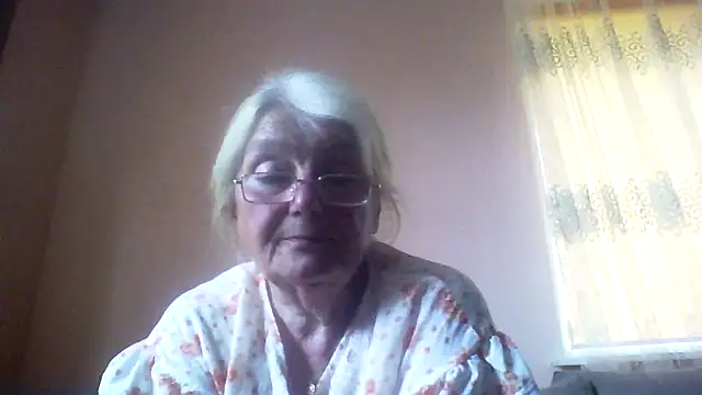 AmyLove353 webcam