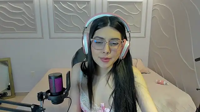 Cloebennet013 webcam