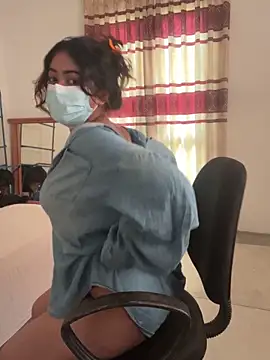 HotQueenSri webcam