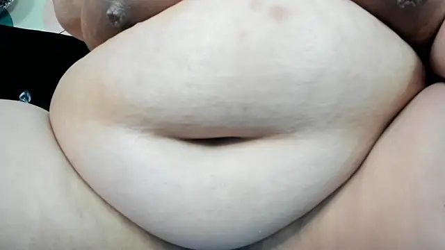 Alondra_zaaens webcam
