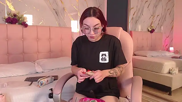 Red_kytty6 webcam