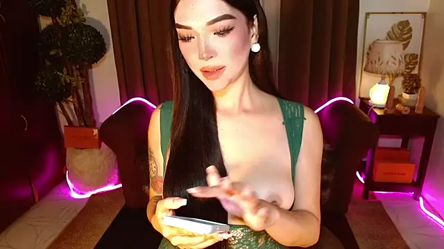 MouthWatering_Ayesha webcam