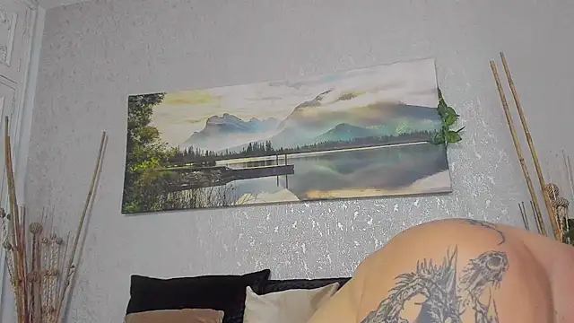 Watch Tyler_durten live on EroticFlix - High definition streams