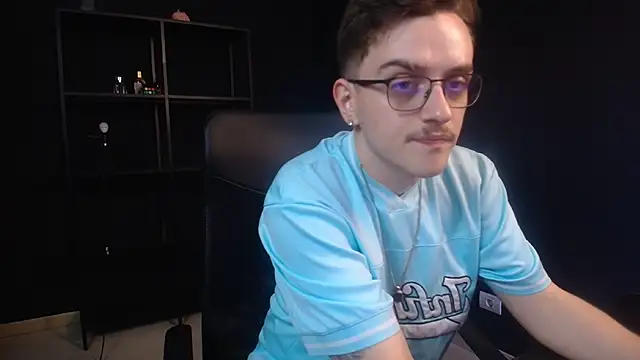 FelixStarkk live cam on StripChat