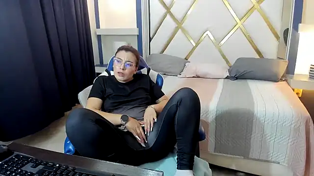 allison_mc webcam
