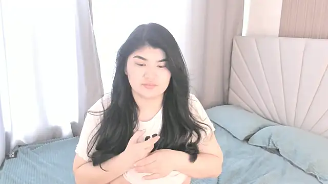 mia_lui webcam
