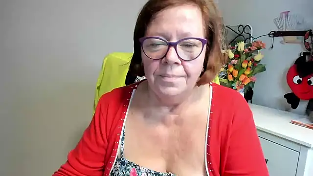 Adelewildx live cam on StripChat
