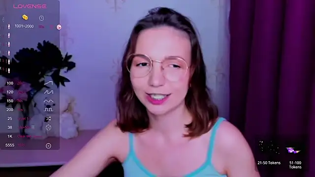 KindHazelHere_ webcam