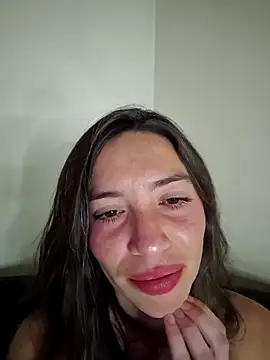 loveuu-bae webcam
