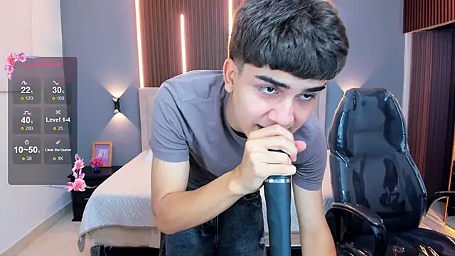 Tommy18__ webcam