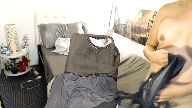NinaDOM4CUM webcam