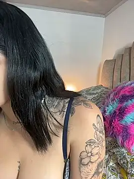 Watch emily_acorn live on EroticFlix - High definition streams