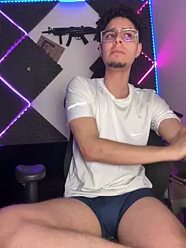bigryann23 (M young) - STROKE HARD + CUM SHOW
