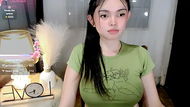 wildest_fantasy live cam on StripChat