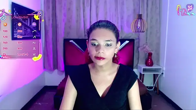 luisa__torres webcam