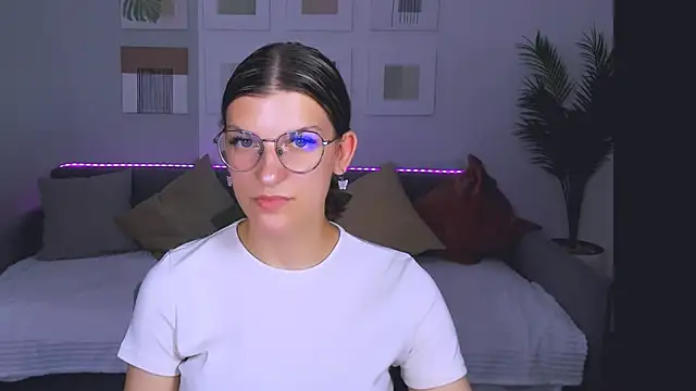 AnnaThorne webcam