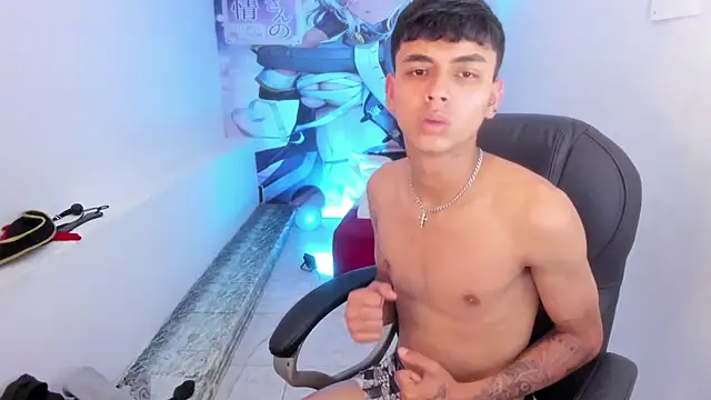 tyger_boyy (M twink) - SUCK FINGERS