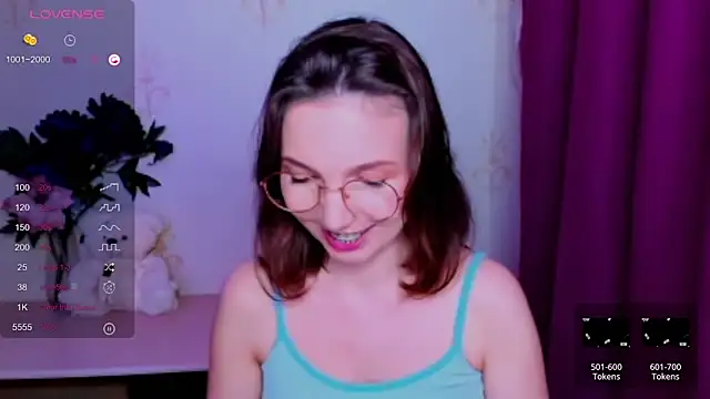 KindHazelHere_ webcam