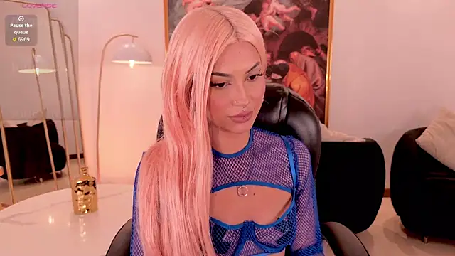 KayraLanne webcam